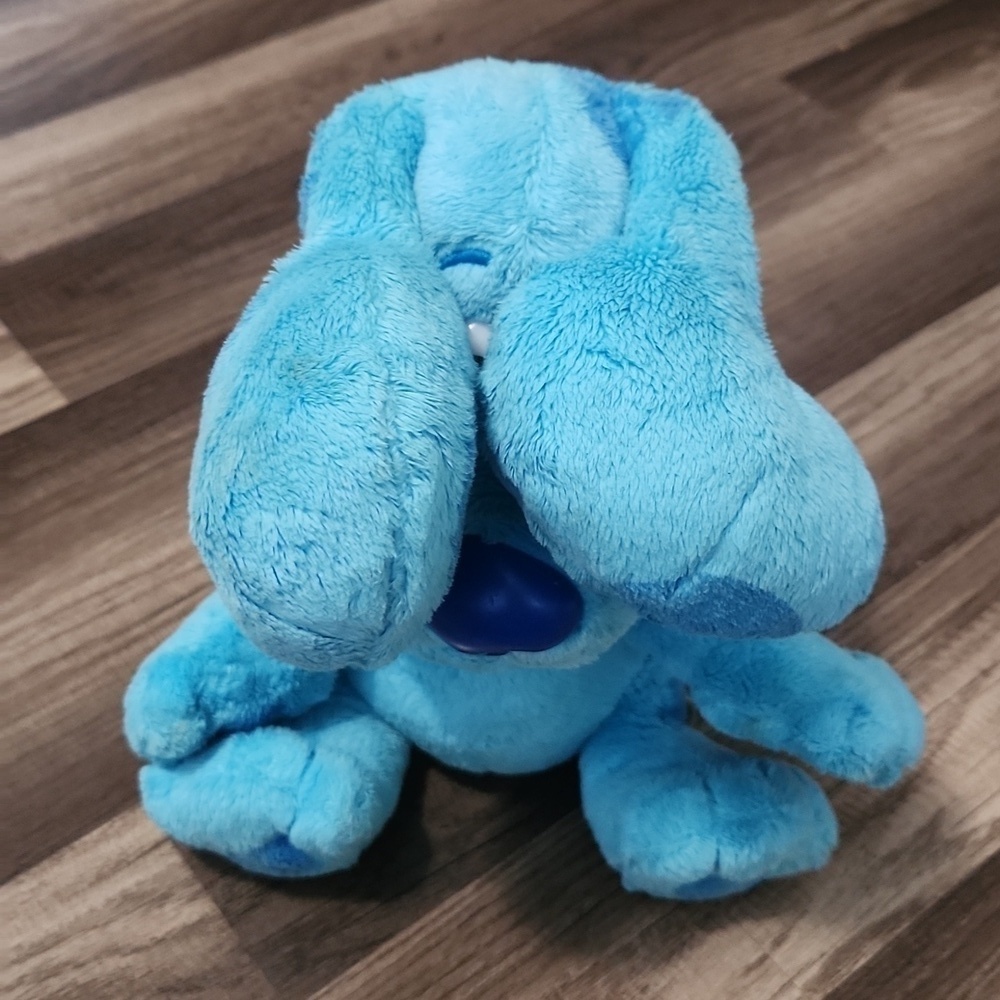 'Blue's Clues & You! Peek-A-Blue Interactive 11" Plush Barks Talks - Picture 7 of 8